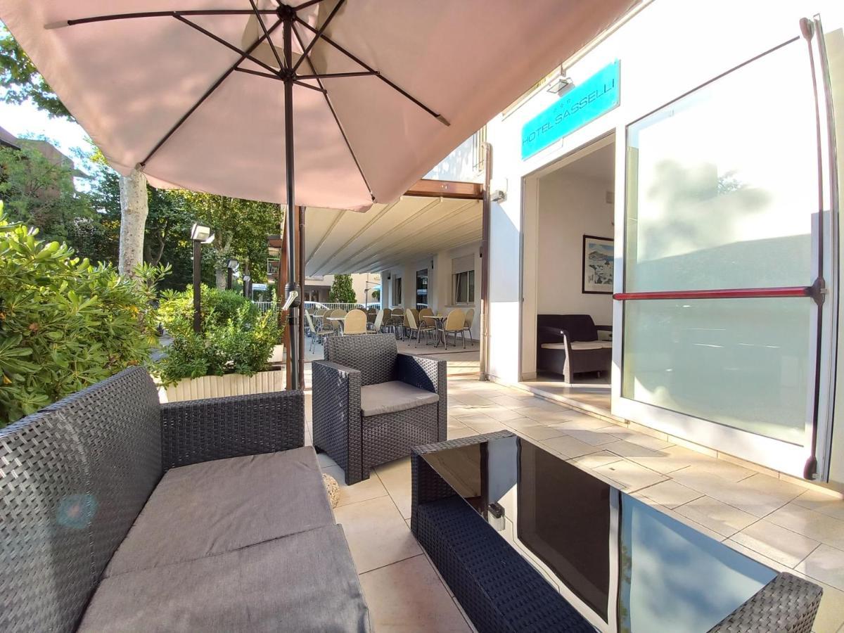 Hotel Sasselli Cesenatico Kültér fotó